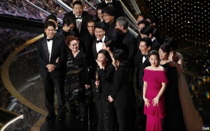 创造历史！韩国电影《寄生虫》夺得奥斯卡最佳影片